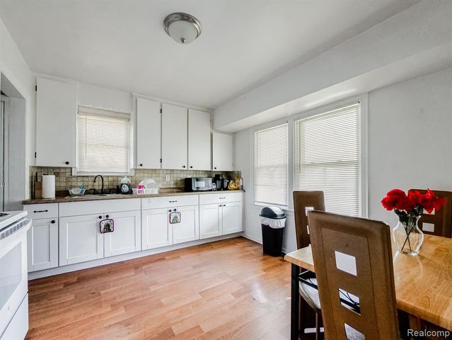21733 Rausch Avenue, Eastpointe, MI 48021