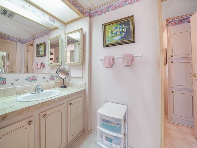 1679 FOXWAY DRIVE, Lakeland, FL 33810