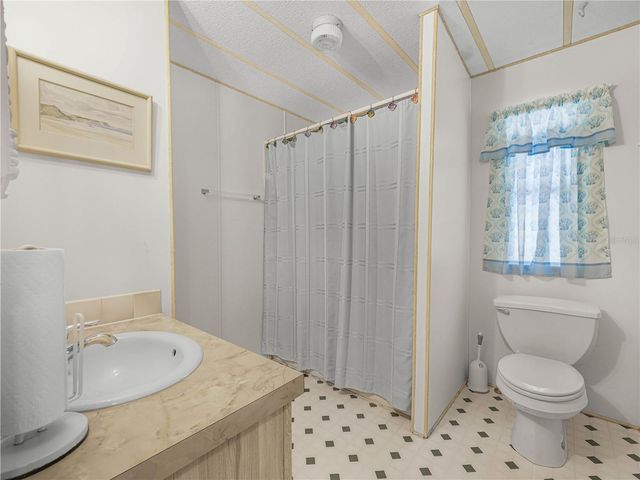 1679 FOXWAY DRIVE, Lakeland, FL 33810