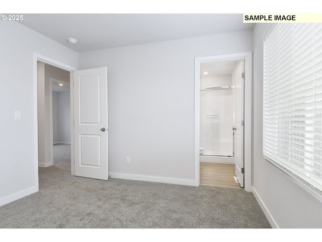 1285 PARKSIDE Ave, Woodburn, OR 97071