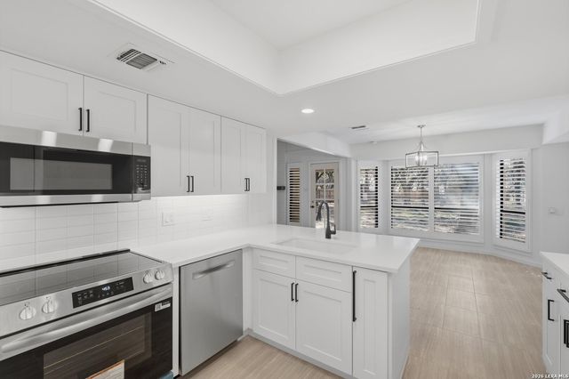 802 Sherman Oak, San Antonio, TX 78232