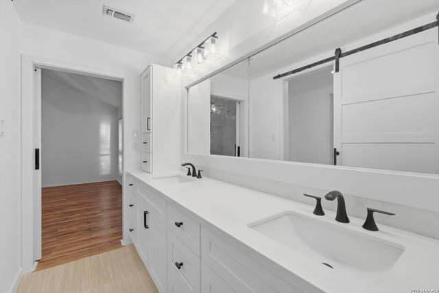 802 Sherman Oak, San Antonio, TX 78232