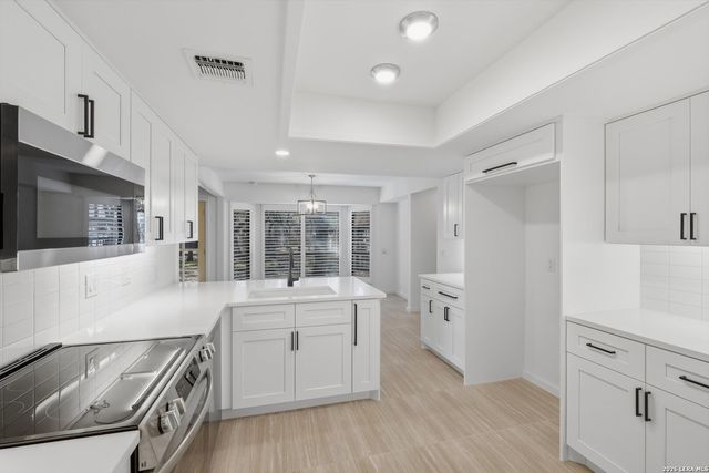 802 Sherman Oak, San Antonio, TX 78232