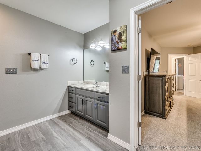 14028 S 298th East Avenue, Coweta, OK 74429