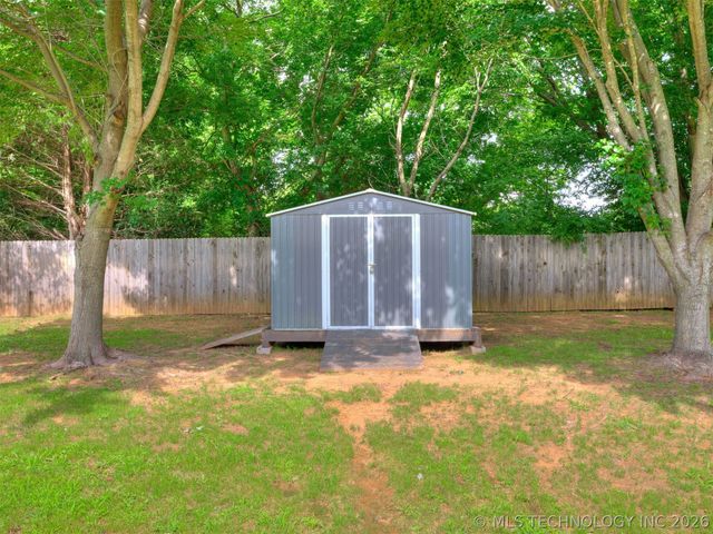 14028 S 298th East Avenue, Coweta, OK 74429