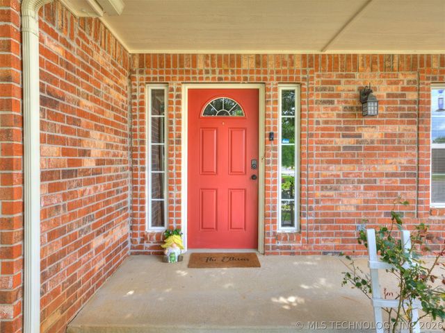 14028 S 298th East Avenue, Coweta, OK 74429