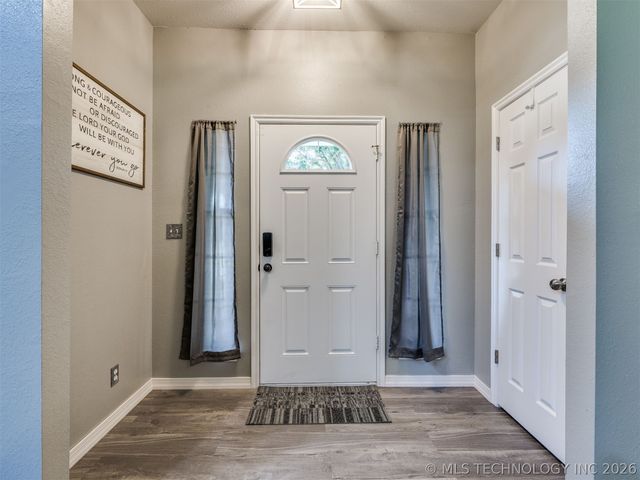 14028 S 298th East Avenue, Coweta, OK 74429