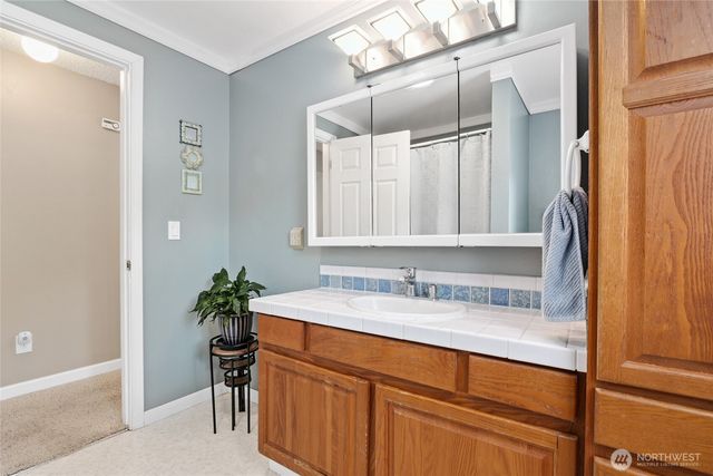 975 Front Street S, Issaquah, WA 98027