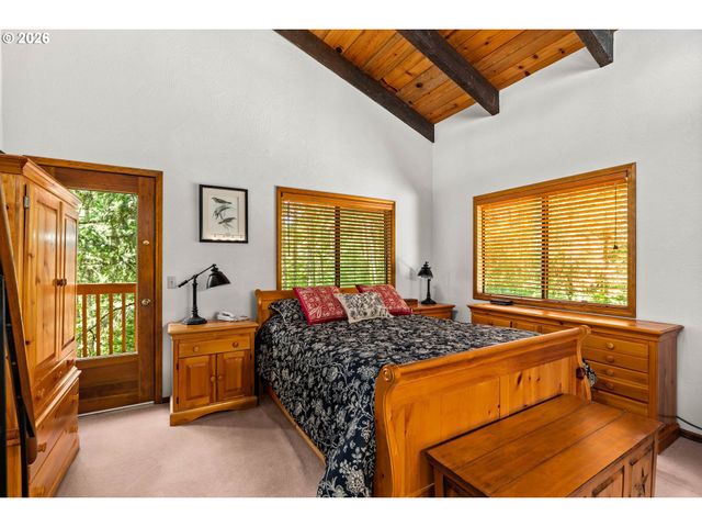 28560 SUTHERLIN Ln, Eugene, OR 97405