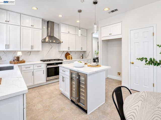 1098 Boyle St., Union City, CA 94587