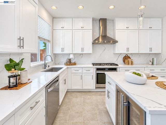 1098 Boyle St., Union City, CA 94587