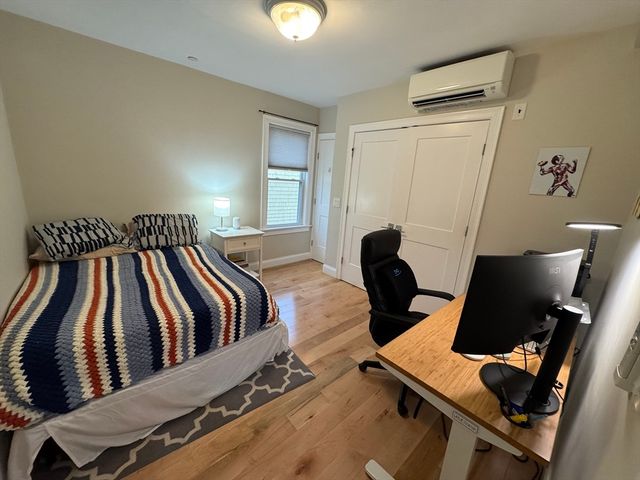 11 Eliot 3, Boston, MA 02130