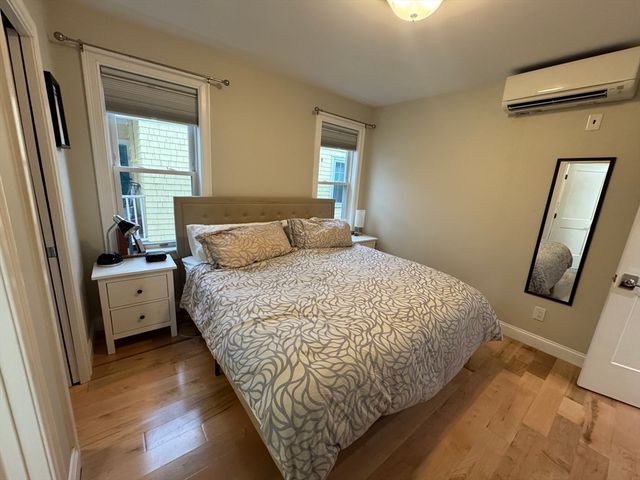 11 Eliot 3, Boston, MA 02130