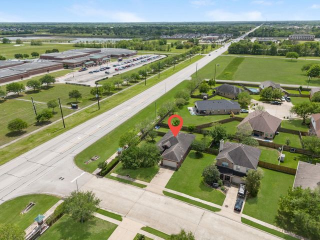 7202 Northfork Drive, Pearland, TX 77584