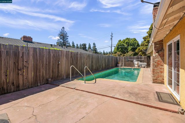 96 Corte Eulalia, San Lorenzo, CA 94580