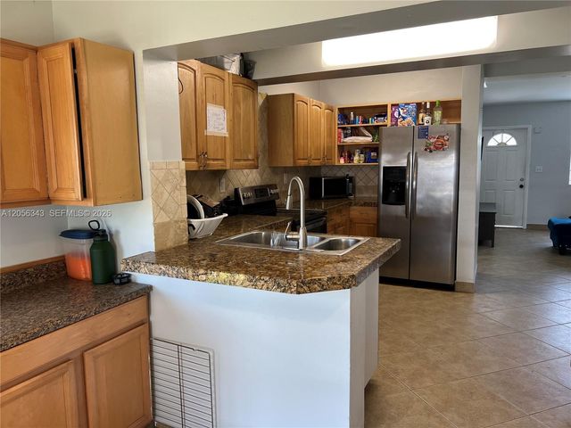 1885 NE 53rd Street, Pompano Beach, FL 33064