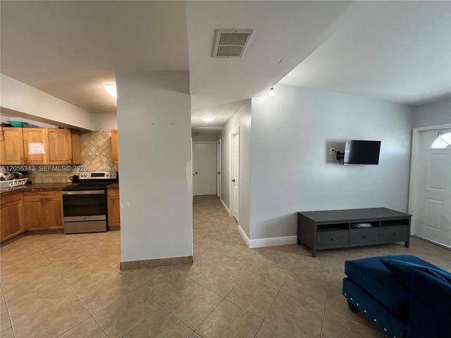 1885 NE 53rd Street, Pompano Beach, FL 33064