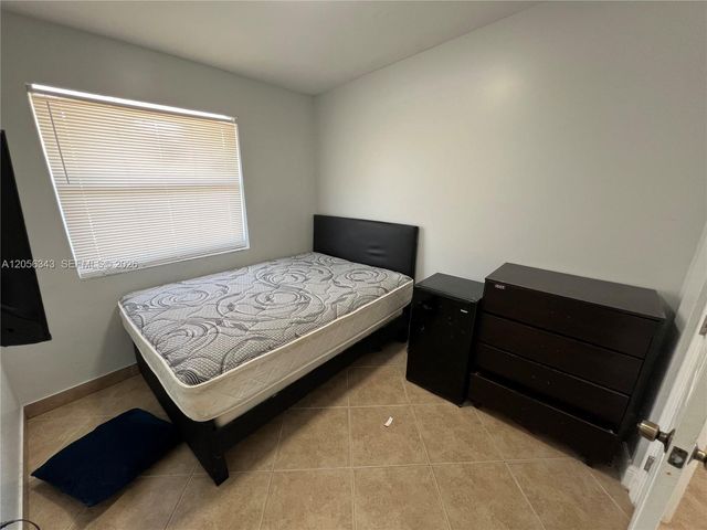 1885 NE 53rd Street, Pompano Beach, FL 33064