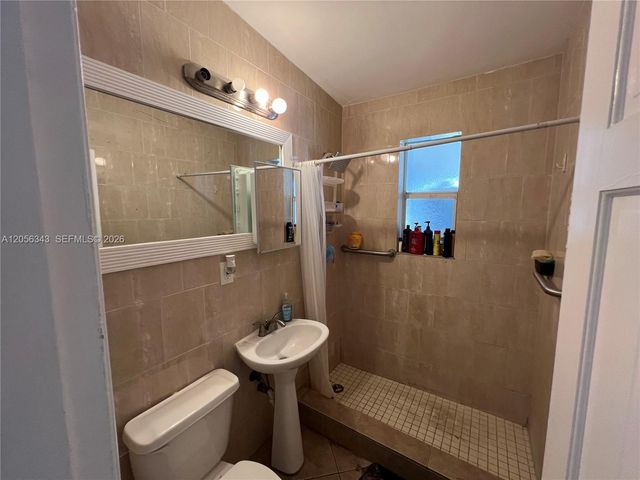 1885 NE 53rd Street, Pompano Beach, FL 33064