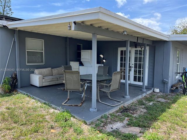 1885 NE 53rd Street, Pompano Beach, FL 33064