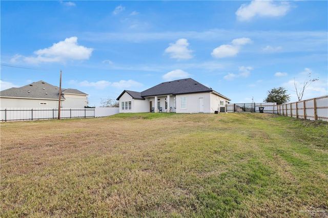 2905 Nacona Drive, Edinburg, TX 78542