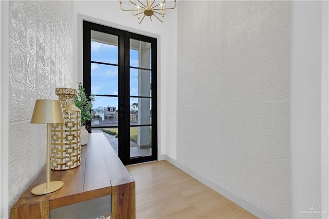 2905 Nacona Drive, Edinburg, TX 78542