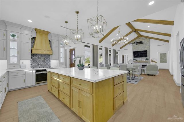 2905 Nacona Drive, Edinburg, TX 78542