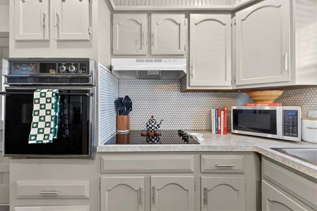 5501 Roe Avenue, Roeland Park, KS 66205