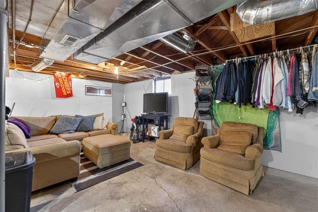 5501 Roe Avenue, Roeland Park, KS 66205