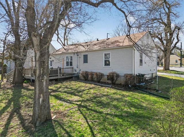 5501 Roe Avenue, Roeland Park, KS 66205