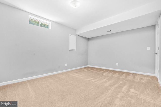 16270 GAYLE CT, Triangle, VA 22172