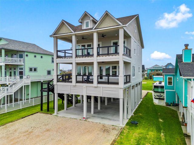 1986 Patton Beach Road, Crystal Beach, TX 77650
