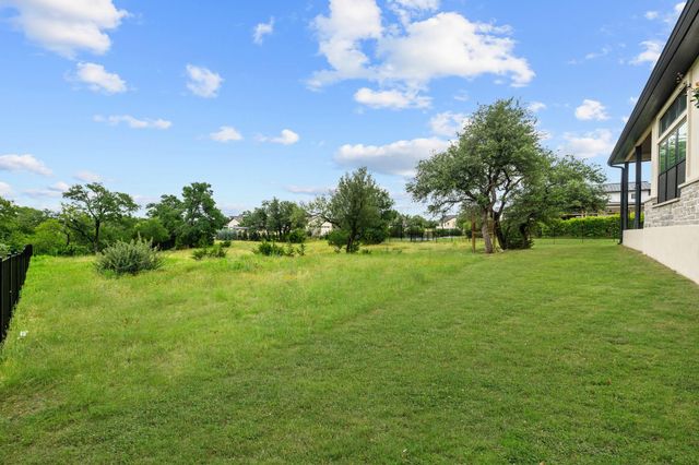 125 Stockman DR, Dripping Springs, TX 78620