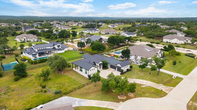 125 Stockman DR, Dripping Springs, TX 78620