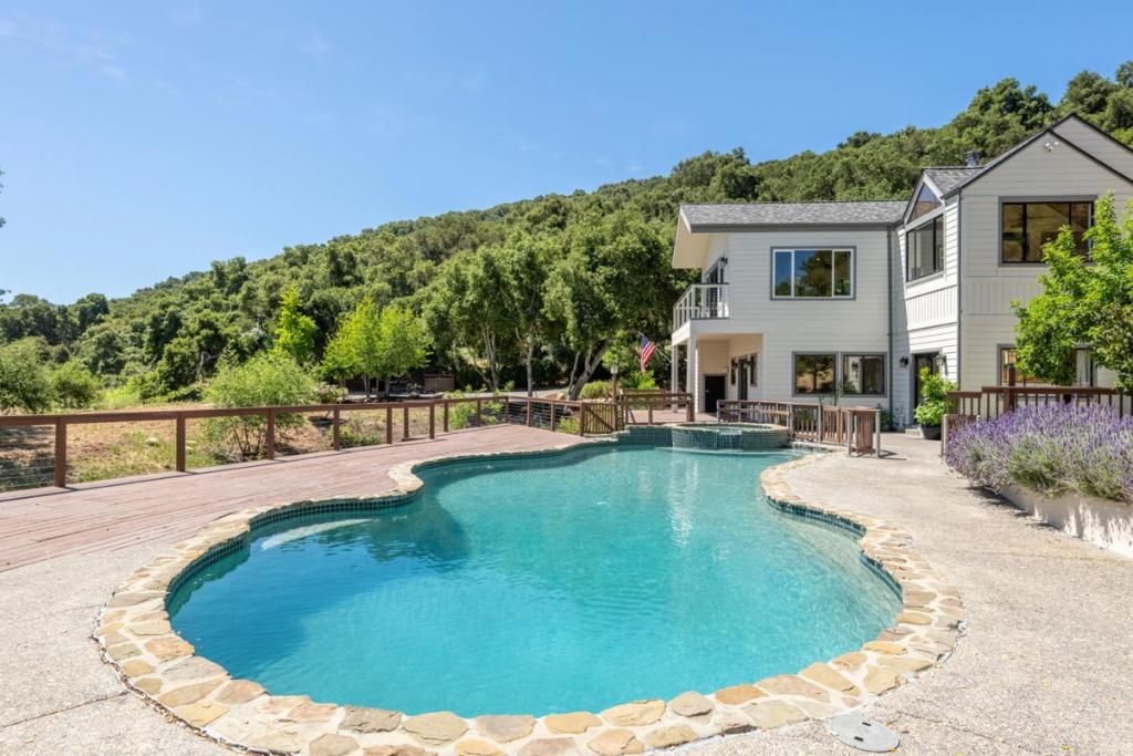 Image 23 of property listing at 31315 Via La Naranga, Carmel Valley, CA 93924