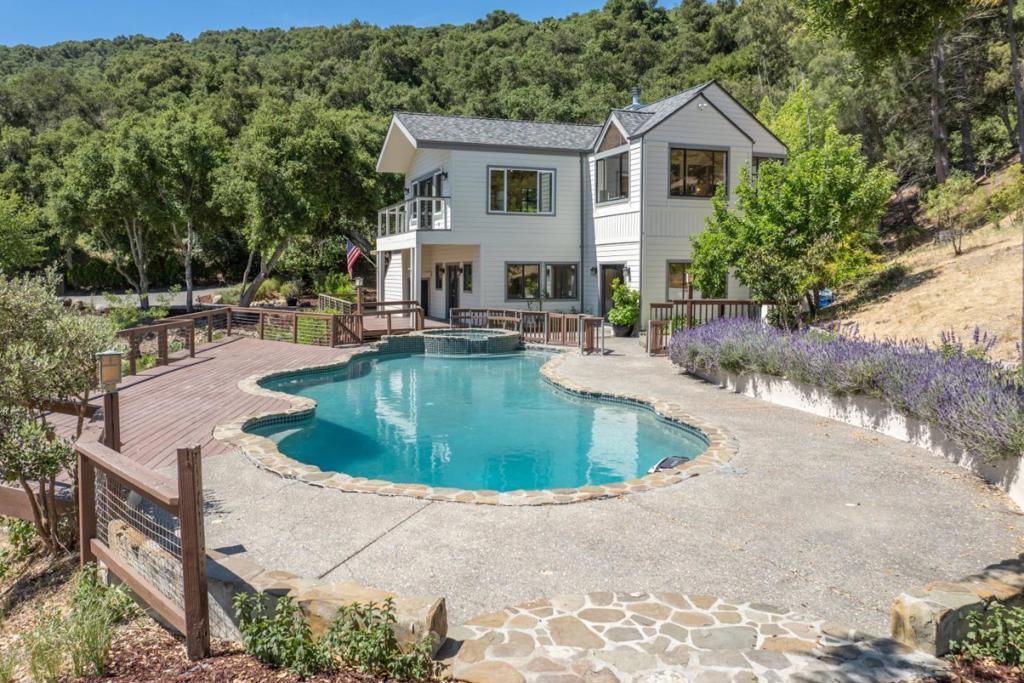 Image 25 of property listing at 31315 Via La Naranga, Carmel Valley, CA 93924