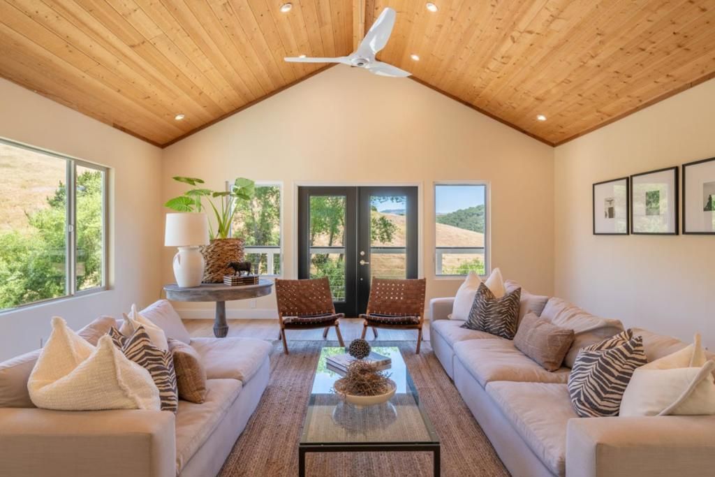 Image 4 of property listing at 31315 Via La Naranga, Carmel Valley, CA 93924