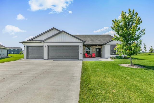 2108 Lindas Court, Sartell, MN 56377