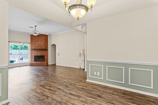 4908 Oldfield Drive, Arlington, TX 76016