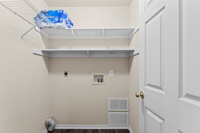 4908 Oldfield Drive, Arlington, TX 76016