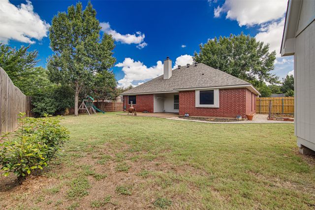 4908 Oldfield Drive, Arlington, TX 76016