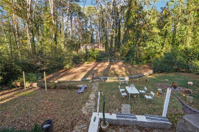 2073 E Roxboro NE Road 2073-A, Brookhaven, GA 30324