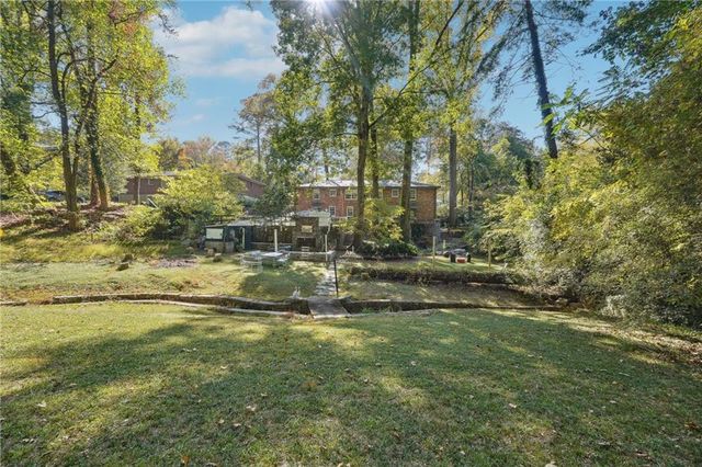 2073 E Roxboro NE Road 2073-A, Brookhaven, GA 30324