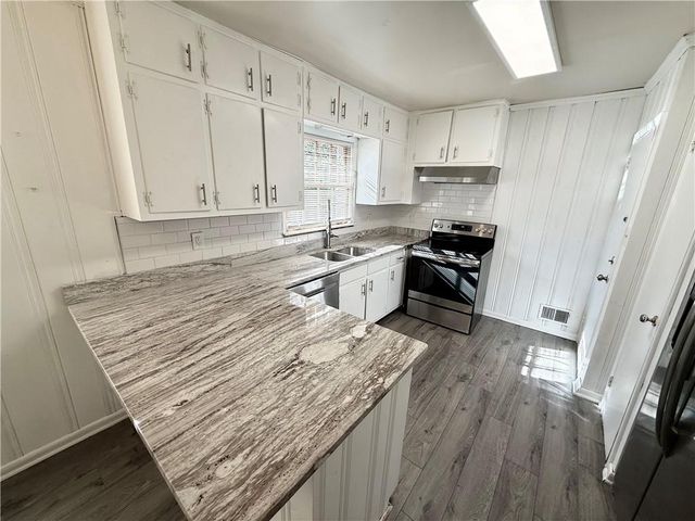 2073 E Roxboro NE Road 2073-A, Brookhaven, GA 30324