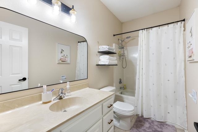 16096 Harmony Path, Lakeville, MN 55044
