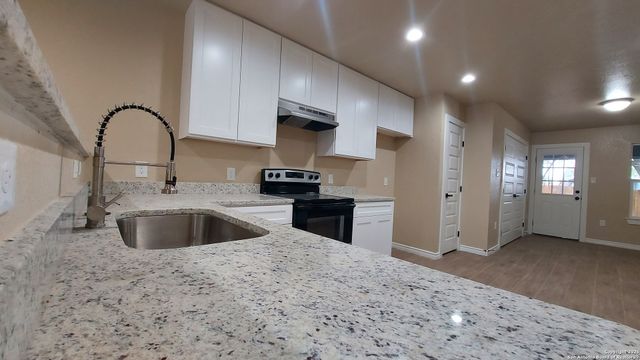 1166 Fitch, San Antonio, TX 78211