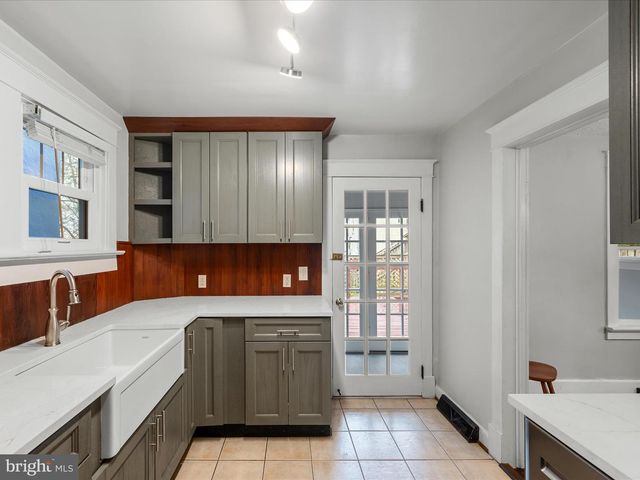 107 E MONMOUTH ST, Winchester, VA 22601