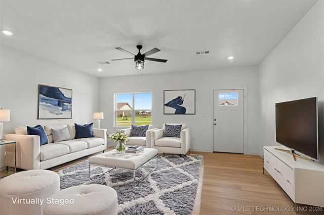 108 Michael, Calera, OK 74730