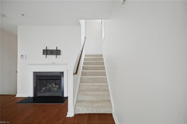 49 Miles Cary MEWS, Hampton, VA 23669