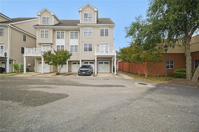 49 Miles Cary MEWS, Hampton, VA 23669
